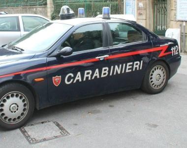 Si spara all'addome col fucile da caccia
