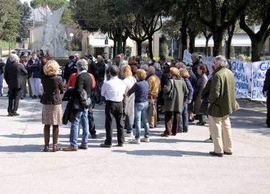 Una delle manifestazioni contro gli aumenti della bolletta dellacqua Sotto il presidente Ermindo Tucci 