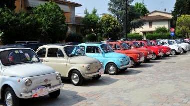 Auto d'epoca ai Canottieri
