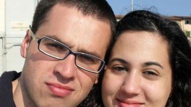 PER SIMONE. «Bel traguardo, la laurea. Babbo, mamma, Simone, Lisa, Fabrizio e Angela»