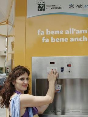 Il fontanello installato in via Pomeria   