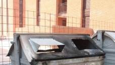 Notte di fuoco: 5 ore in balìa dei piromani