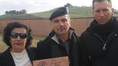 <b>RIBOLLA</b> La vedova e il figlio di Oliva con Di Donato capo gruppo del Genio Ferrovieri