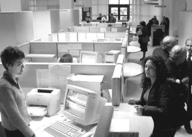 Alcuni sportelli al Centro per limpiego 
