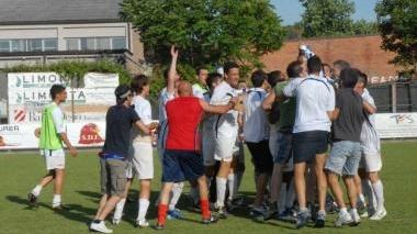 I festeggiamenti del Ponsacco dopo la vittoria col Real Borgo Pittini