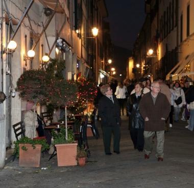 <b>CENTRO STORICO.</b> Quasi al buio il borgo medievale 
