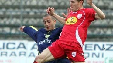 Beppe Giovinco e, a sinistra Orlandi in azione