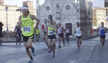 Pisa Marathon 2011, domenica tutti di corsa