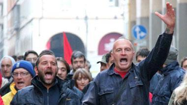 Corteo contro la manovraLa rabbia dei metalmeccanici