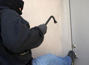 Ladri in azione in un condominio