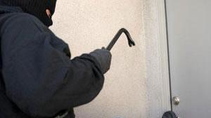 Ladri in azione in un condominio