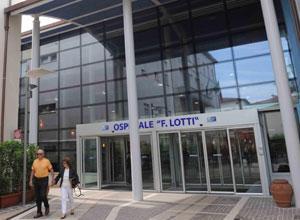 Festa dell'ospedale "Lotti" con inaugurazione della biblioteca e premiazioni