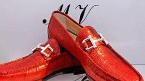 Guerra tra marchi a Forte, sequestrate le scarpe di Volponi
