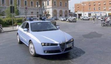 Arrestato un senegalese per furto in un'auto in sosta sul lungarno