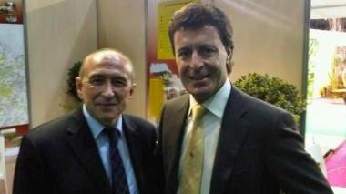 Vannino Vannucci (a destra) col sindaco di Lione