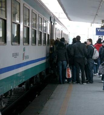Pendolari in stazione 
