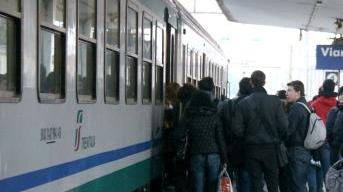 Pendolari in stazione