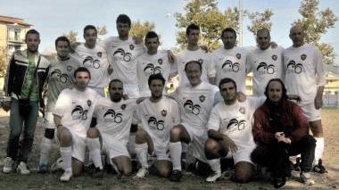 <b>BRUTTO KO. </b>La formazione dell’Ostras Beach