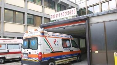 Ambulanza della Società di soccorso durante un ricovero all’ospedale di Pescia