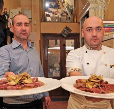 Matteo e Simone Ferri coi piatti dello Storno 