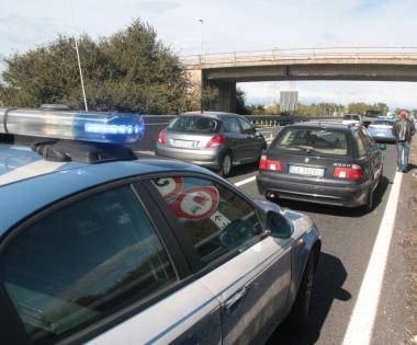 <b>INSEGUIMENTO </b>Avvenuto lungo la Variante Aurelia e finito in via Paolo Lilla 