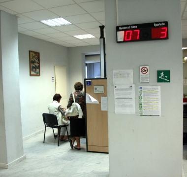 <b>TICKET.</b> Utenti al Tabarracci per avere lesenzione    