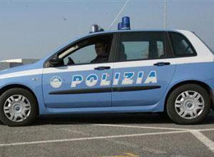 Nell'inseguimento parte un colpo, agente di polizia ferisce un albanese