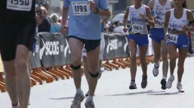 Pisa Marathon, scoppia la polemica. Confcommercio: "Danneggia i negozi"