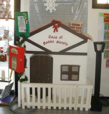  PRATO. Mi piace sognare... Ad occhi aperti: vedo la "Casa di Babbo Natale". Infatti ...