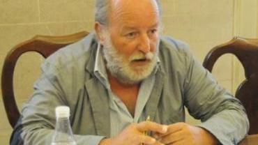 Il geometra ed ex assessore comunale Marco Chiari e a destra uno dei suoi difensori, l’avvocato Carlo Di Bugno (Vip)