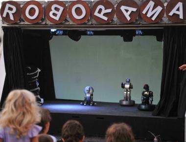 I robot marionette protagonisti a MassaScienza con Roborama      