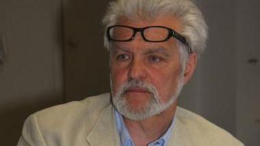 Il sindaco Cirri e di fianco il dragone cinese