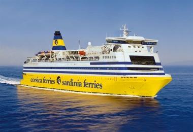 Un traghetto della compagnia di navigazione Corsica Ferries 