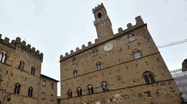 Una veduta del palazzo dei Priori sede del Comune di Volterra