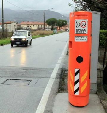 Uno dei quattro speed check installati in via Marconi 
