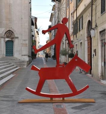 Una delle opere di Tomaino esposte in citt&agrave;      