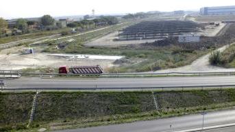L’area tra la strada Aurelia e la zona dei Navicelli dove sorgerà lo store Ikea