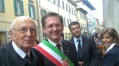 Sondaggio, il 64% dei pisani promuove il sindaco
