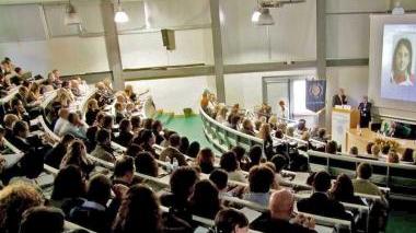 L’aula convegni della Scuola medica