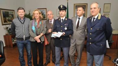 Gli organizzatori del concorso in questura