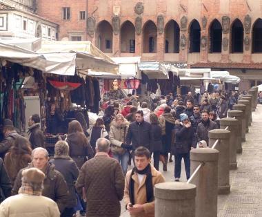 Oggi shopping natalizio per tutto il giorno 