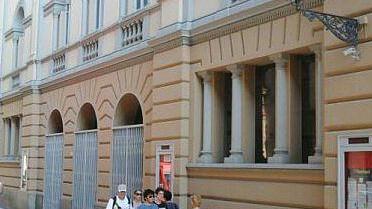 L’edificio che ospita il cinema Moderno (vip)