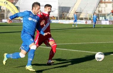 Uniniziativa di Levan Mchedlidze nel corso del derby contro il Grosseto 