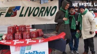 Lo stand di Telethon in piazza Cavour