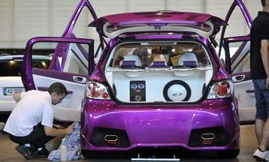 Nella foto darchivio unauto elaborata per partecipare ai raduni di tuning 