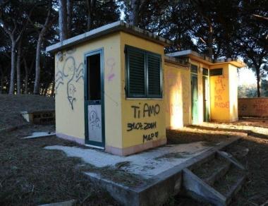 Bagni pubblici a Marina
