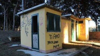 Bagni pubblici a Marina