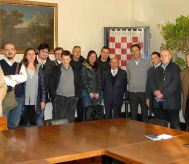 I giornalisti col sindaco in Comune 