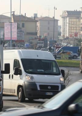 Traffico a Pratilia   