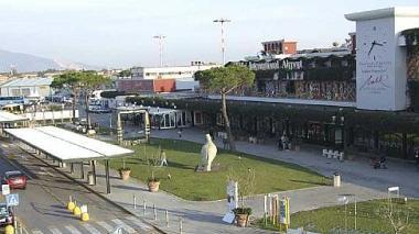 Aeroporti, la Regione stanza 1,1 milioni di euro per gli scali di Pisa e Firenze